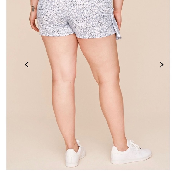 Walk Pop Savannah Skort - Picture 2 of 3